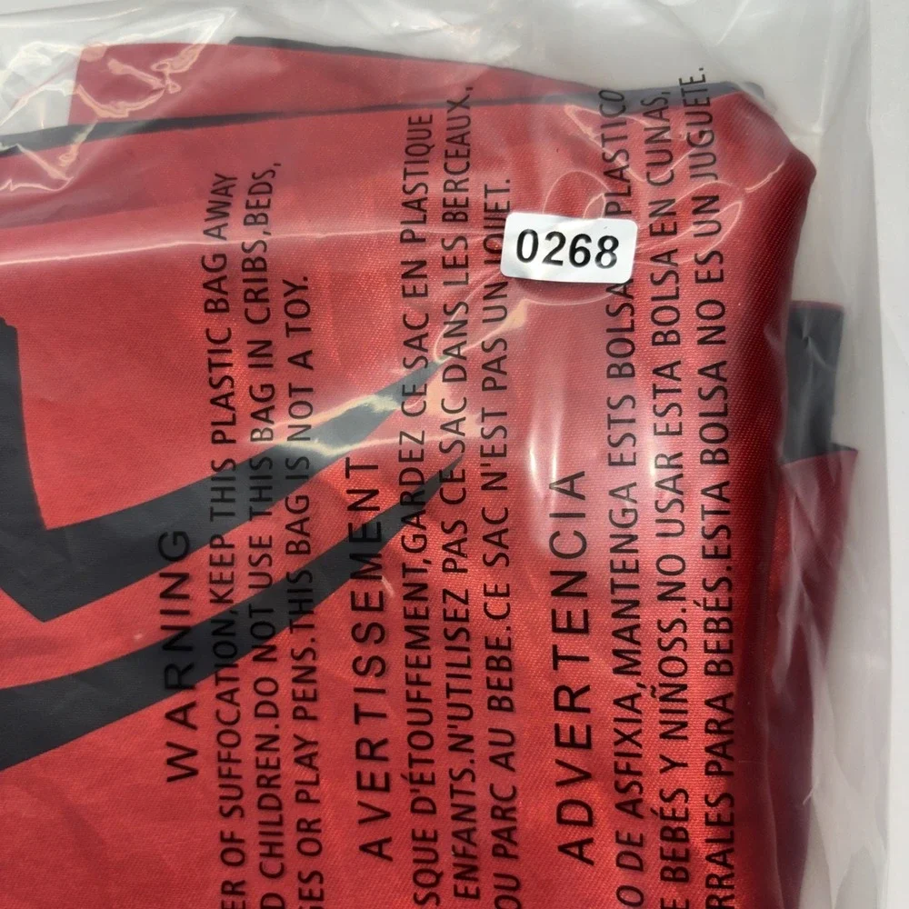 Spider Man red cape for Halloween one size fit most people.‎